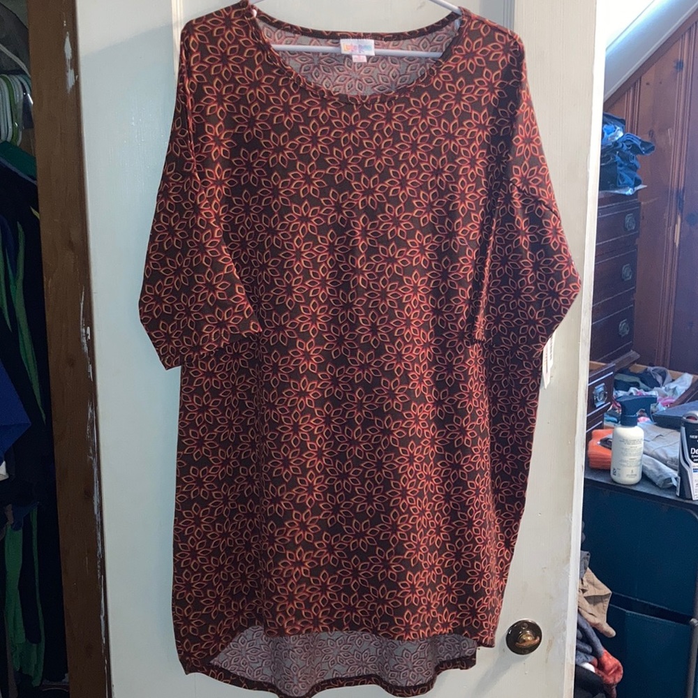 NWT LuLaRoe S Irma Top